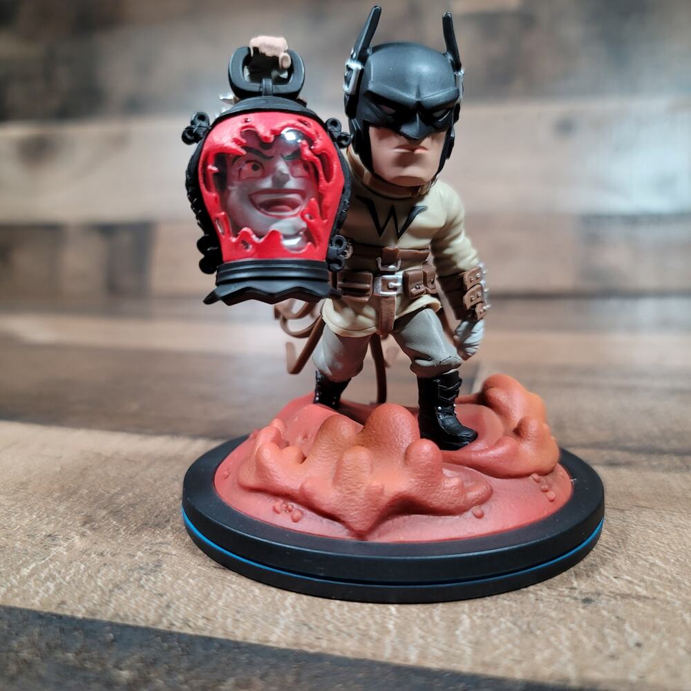Quantum Mechanix Batman Last Knight on Earth Q Fig Batman Figure NEW